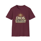 Dios en el Centro T-Shirt