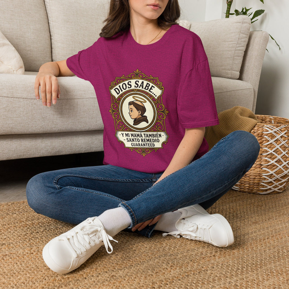 Dios Sabe y mi Mama Tambien T-Shirt
