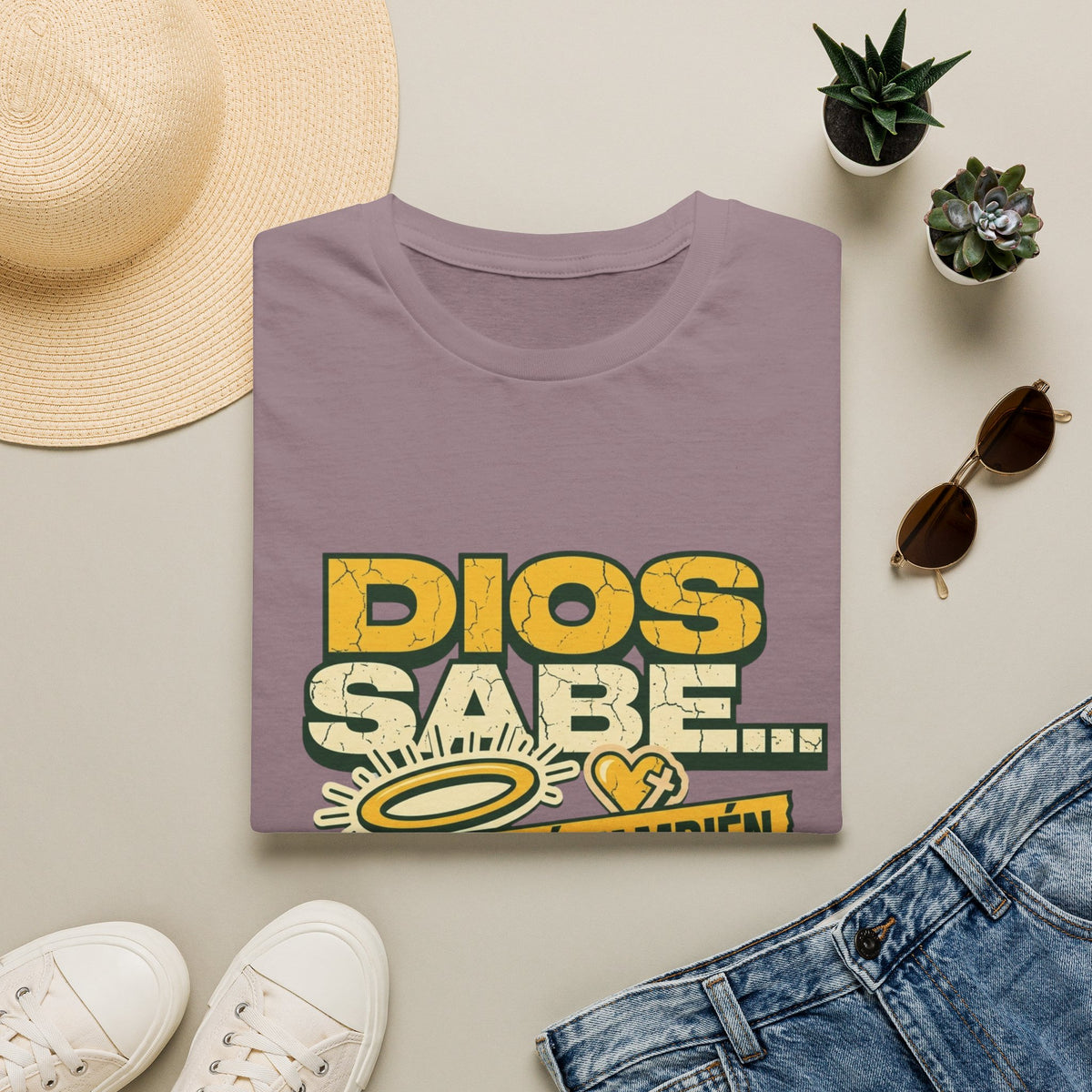 Dios Sabe y mi Mama Tambien T-Shirt