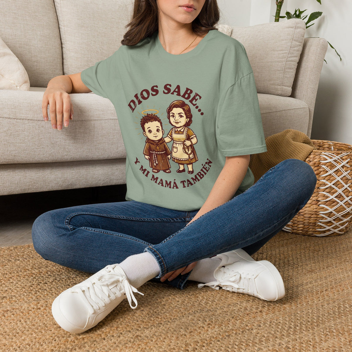 Dios sabe y mi Mama Tambien T-Shirt