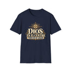 Dios en el Centro T-Shirt