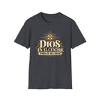 Dios en el Centro T-Shirt