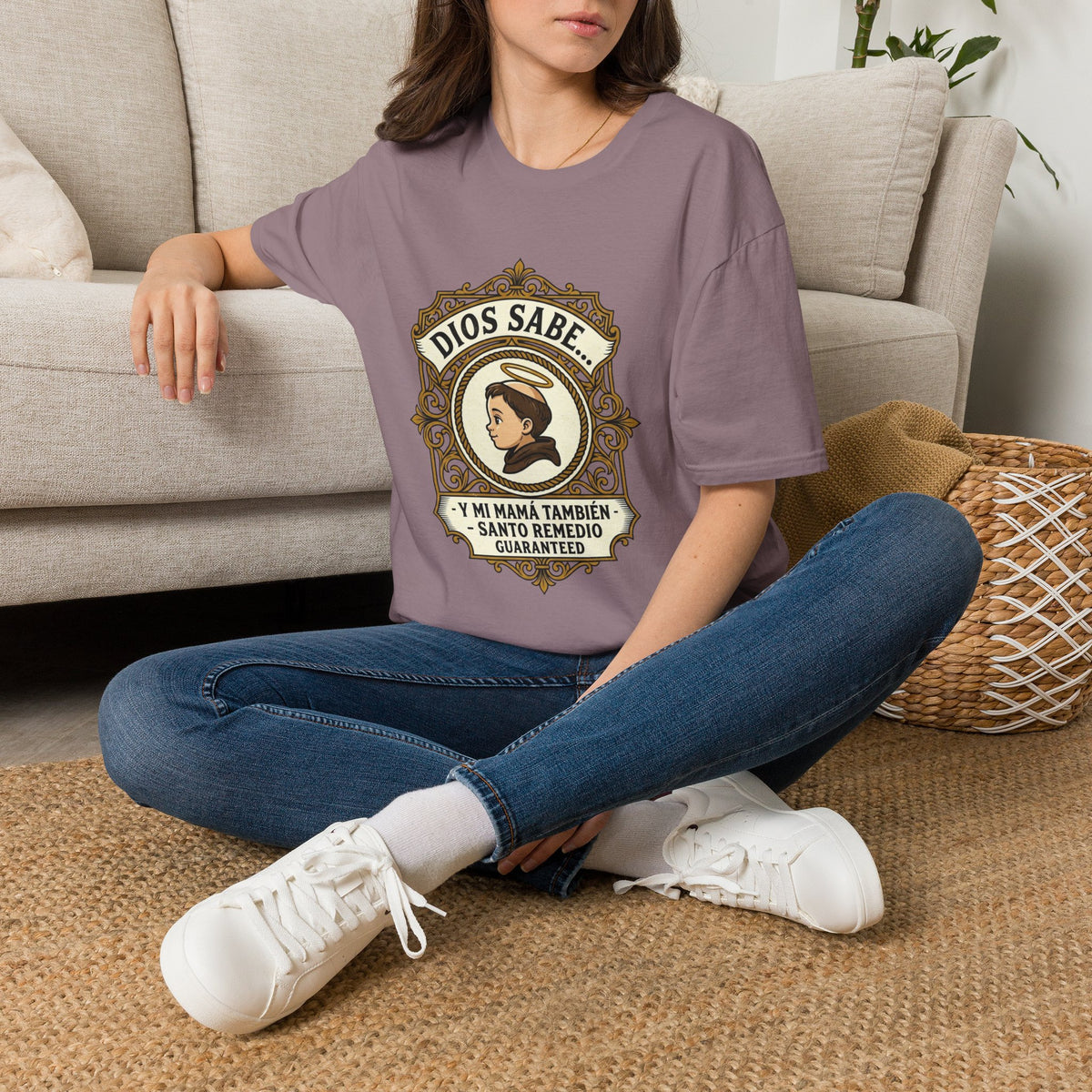 Dios Sabe y mi Mama Tambien T-Shirt