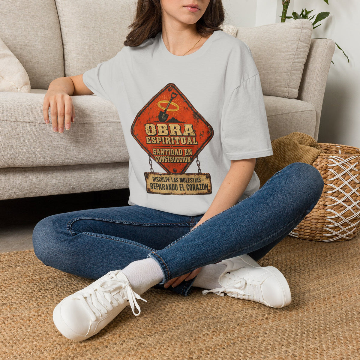 Santidad en construccion T-Shirt