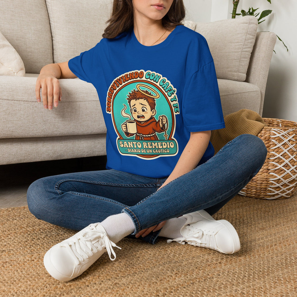 sobreviviendo con Cafe y Fe T-Shirt